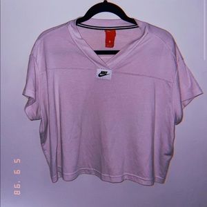 nike light pink women’s crop top